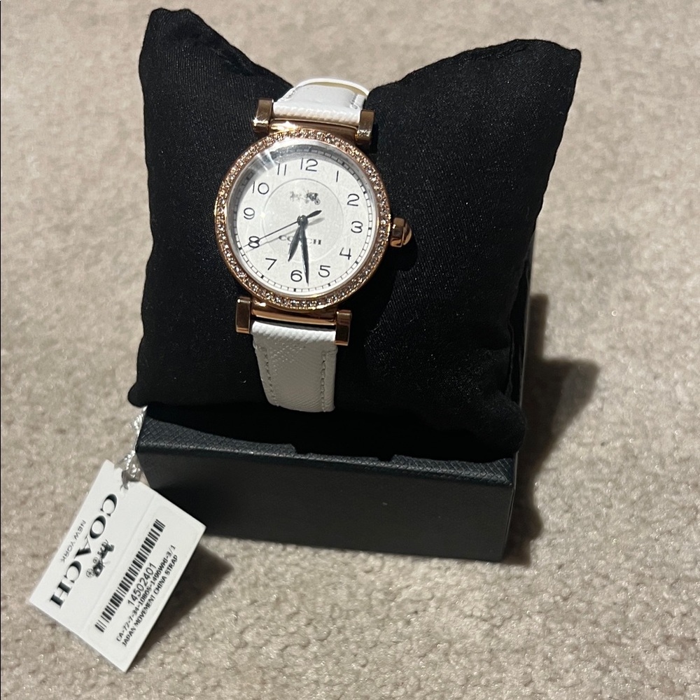 Coach Women's Rose Gold watch 30m water resistant White Genius leather strap - Picture 3 of 8